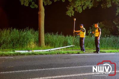 Zeer ernstig eenzijdig ongeval op Zuiderzeestraatweg N308 bij Elburg: 19-jarige automobilist uit Oldebroek overleden. - © NWVFoto.nl